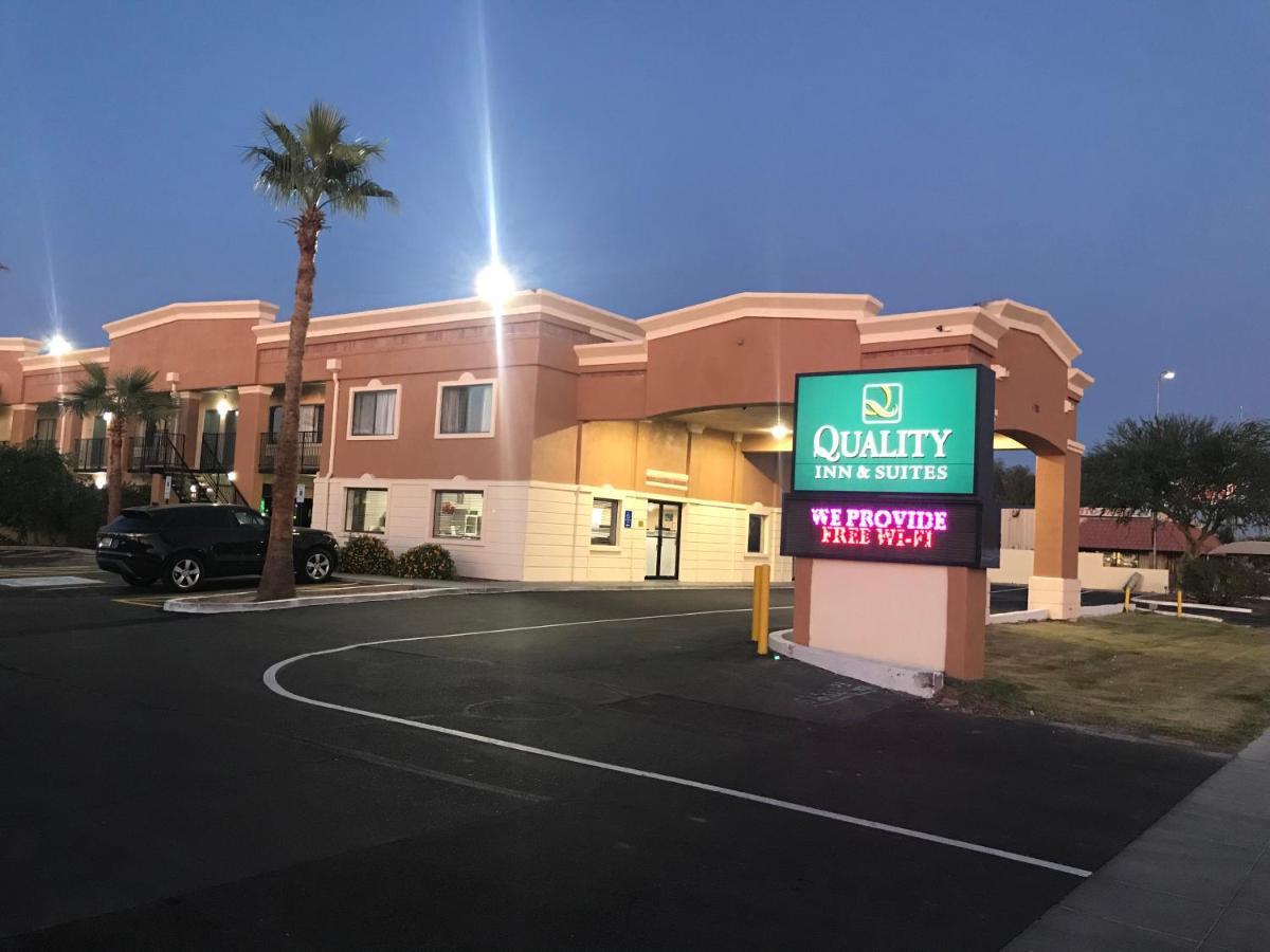 Quality Inn & Suites Near Downtown Mesa Exterior foto